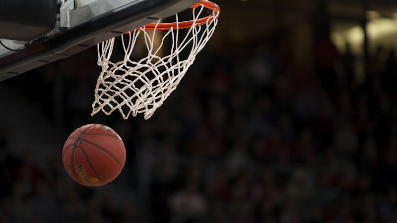 NBA 2025-2026赛季常规赛MVP竞争白热化 - 球员扣篮精彩瞬间